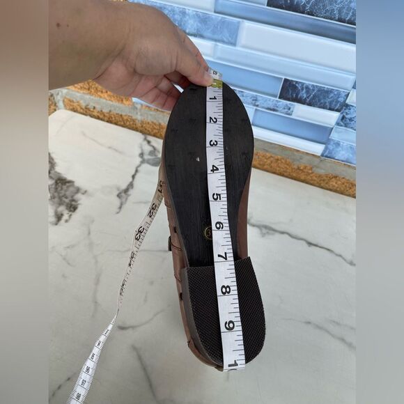 Antelope Brown Peforated Two Buckle Leather Shoes 39/8.5 - Picture 8 of 8